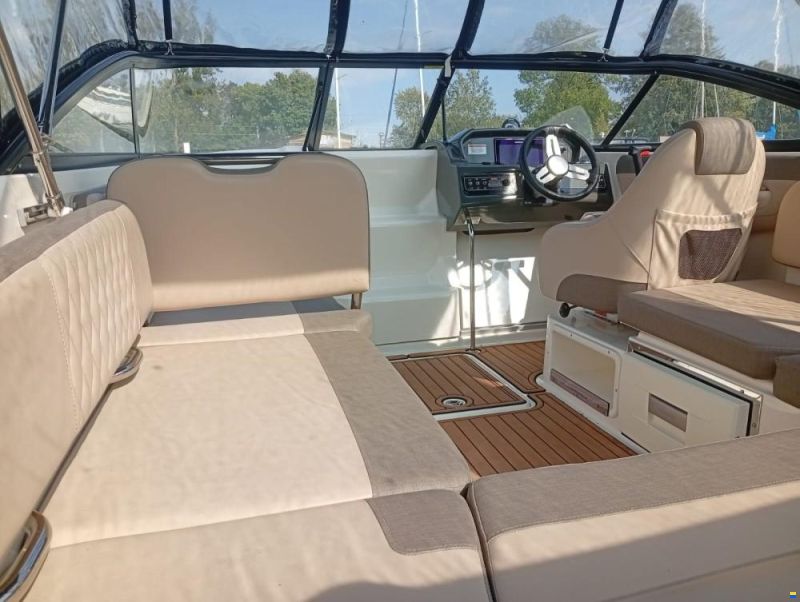 Bayliner VR6 Cuddy
