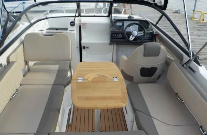 Bayliner VR6 Cuddy