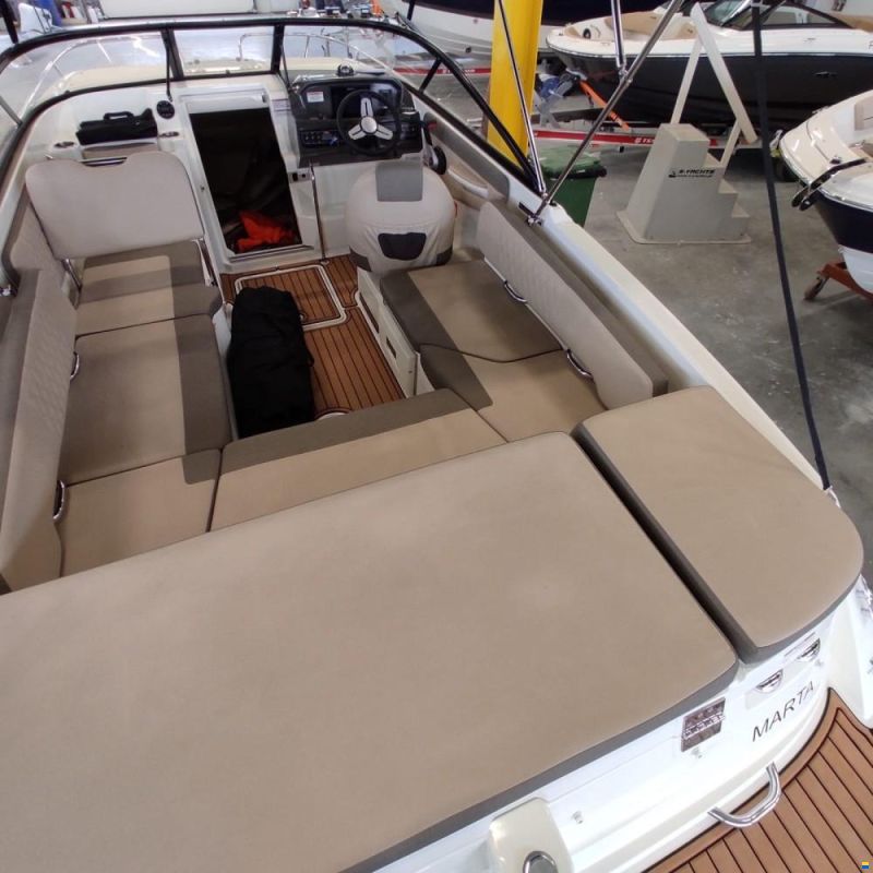 Bayliner VR6 Cuddy
