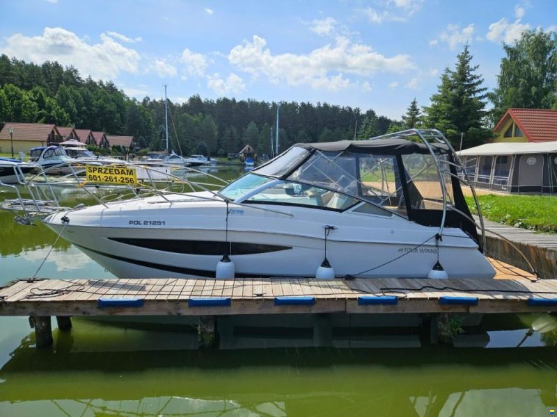 Four Winns V275