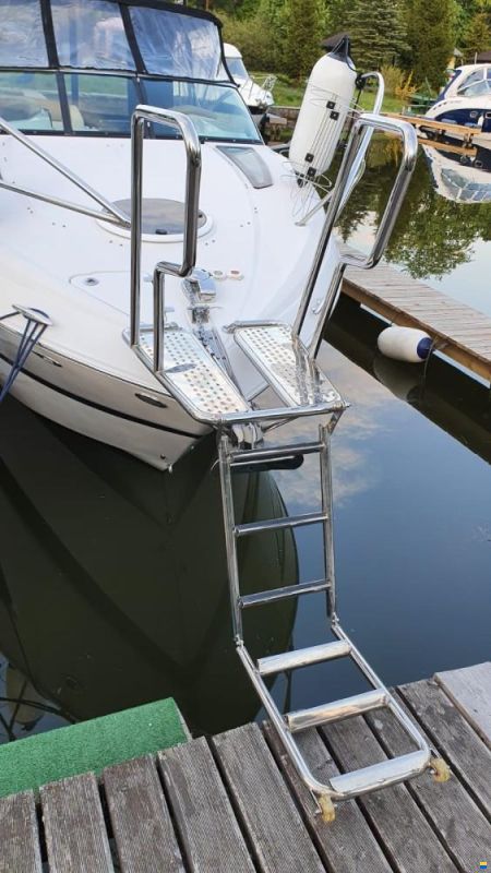 Four Winns V275