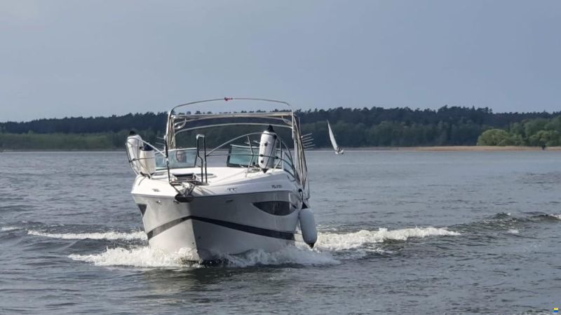 Four Winns V275