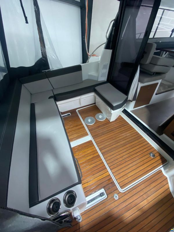 Jeanneau Merry Fisher 895