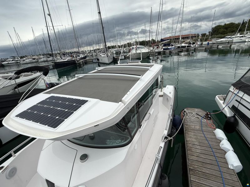 Axopar 28 Cabin