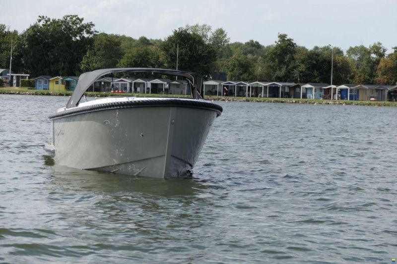 Oud Huijzer 650 Tender