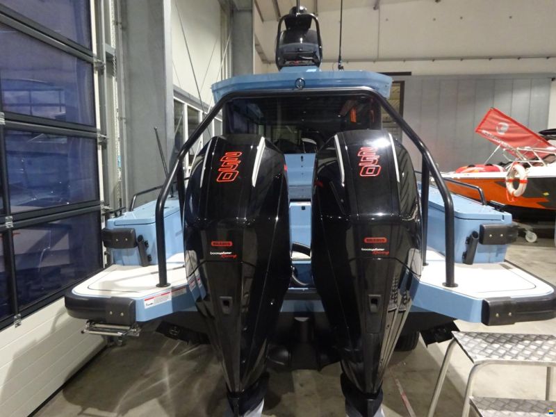 Axopar BRABUS Shadow 500 Cabin