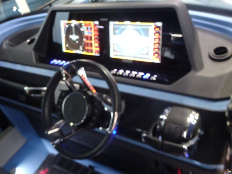 Axopar BRABUS Shadow 500 Cabin