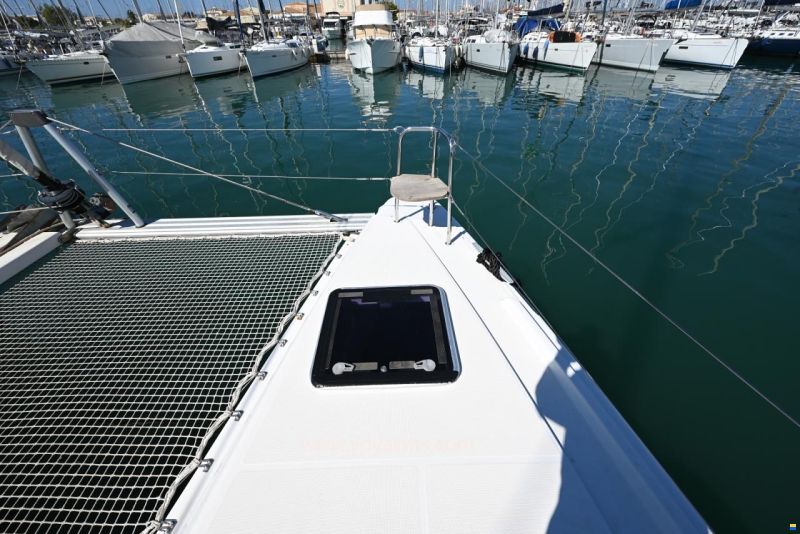 Lagoon 42