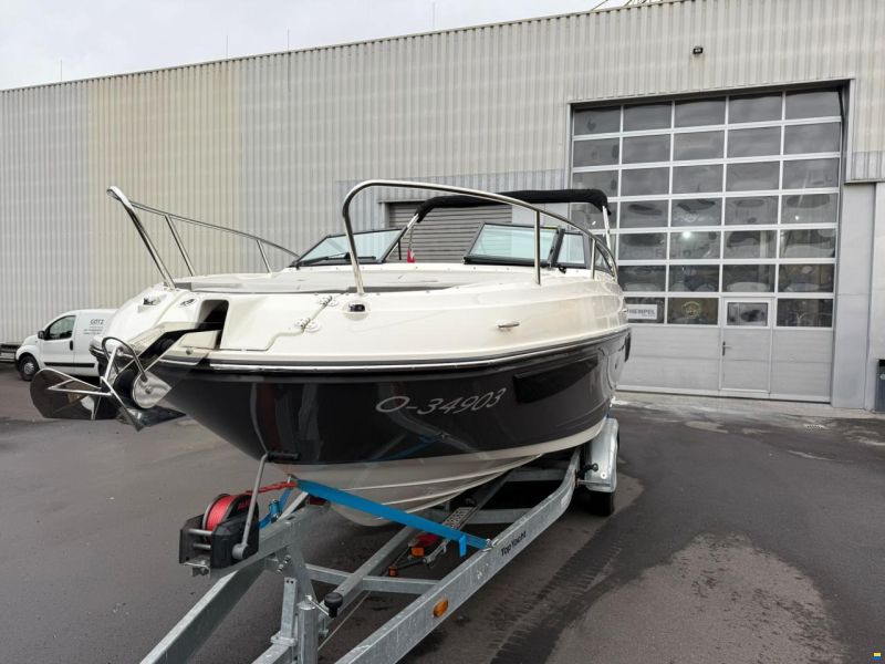 Sea Ray Sun Sport 230