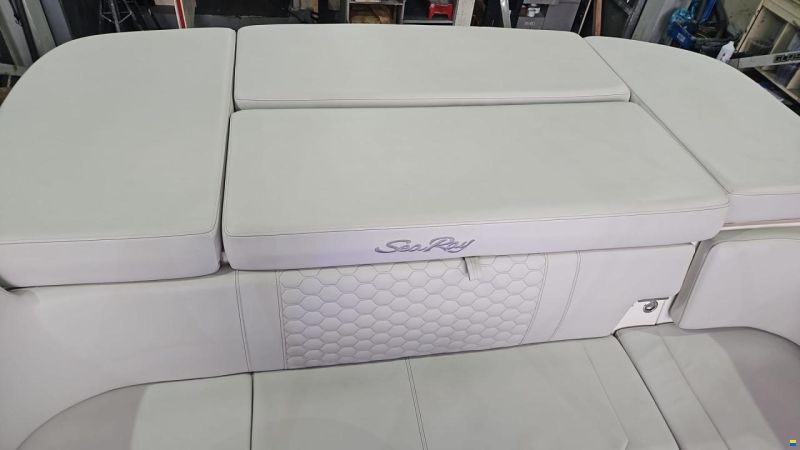 Sea Ray Sun Sport 230