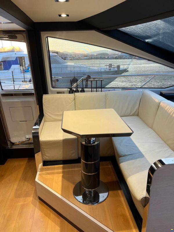 Azimut 80