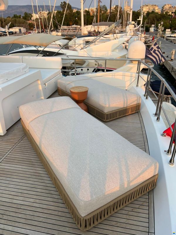 Azimut 80