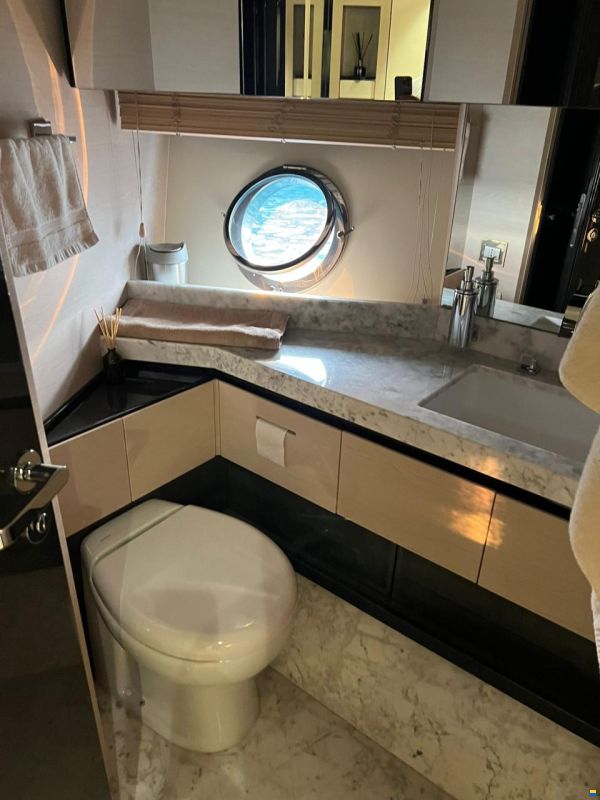 Azimut 80