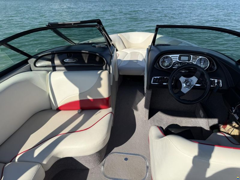 Malibu Bateau de wake board