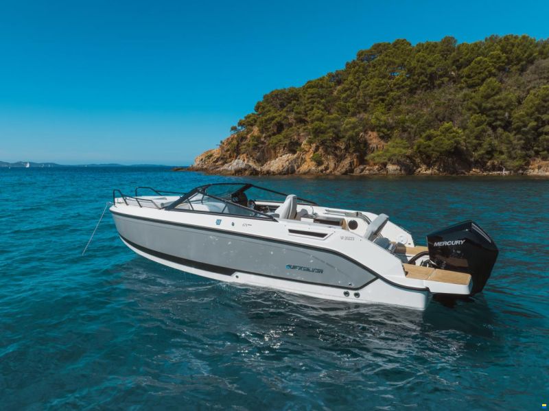 Quicksilver 675 Cruiser Deluxe Edition + F200Xl V6