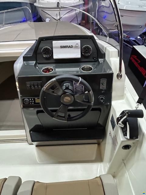 Quicksilver 675 Sundeck + F150XL V6