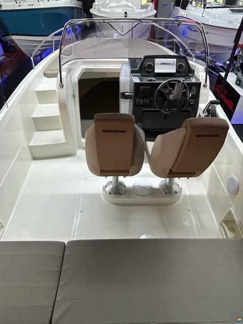 Quicksilver 675 Sundeck + F150XL V6