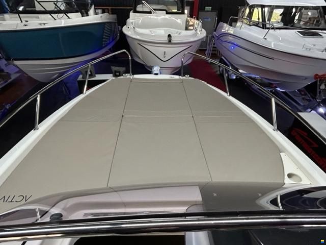 Quicksilver 675 Sundeck + F150XL V6