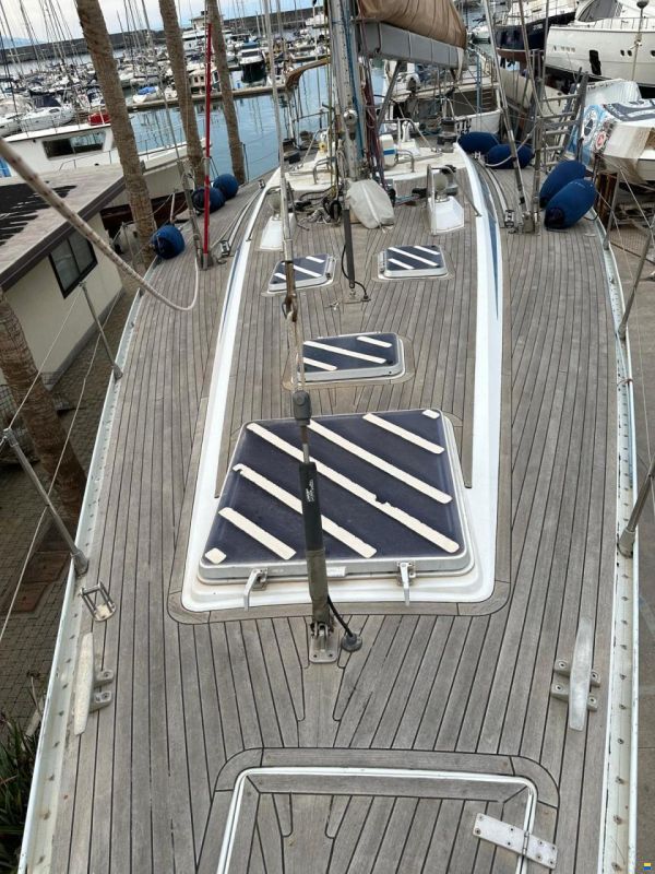 Grand Soleil 52