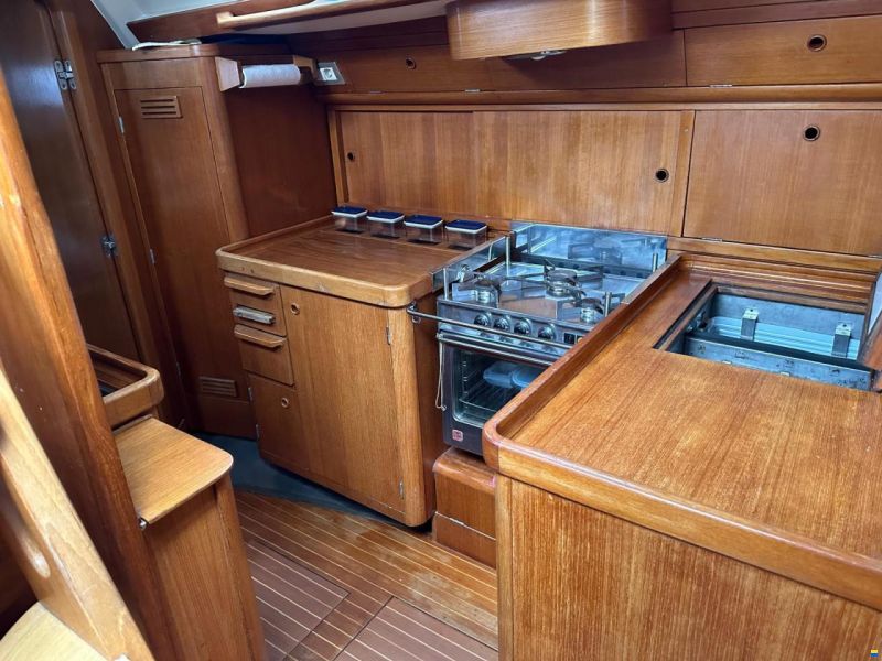 Grand Soleil 52