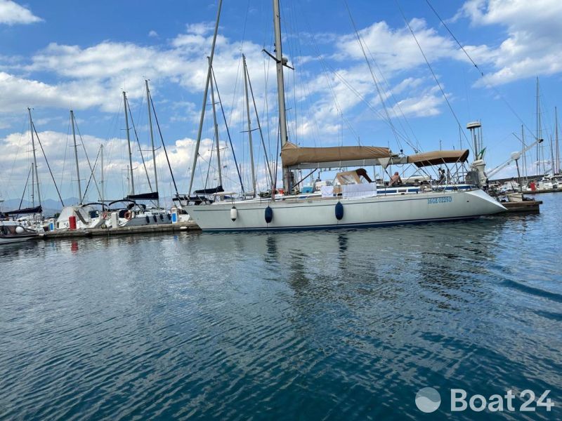 Grand Soleil 52