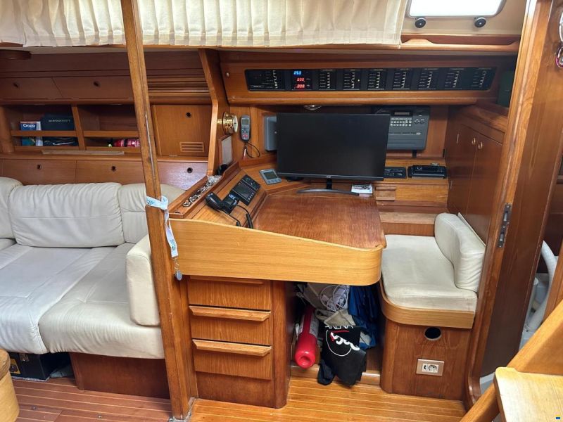Grand Soleil 52