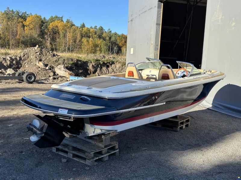 Chris Craft 23 Launch