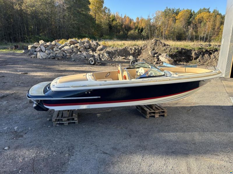 Chris Craft 23 Launch