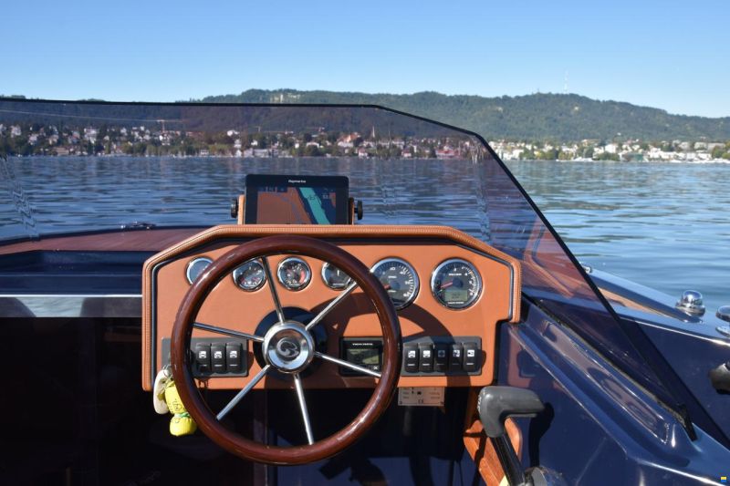 Ganz Boats Ovation 6.8