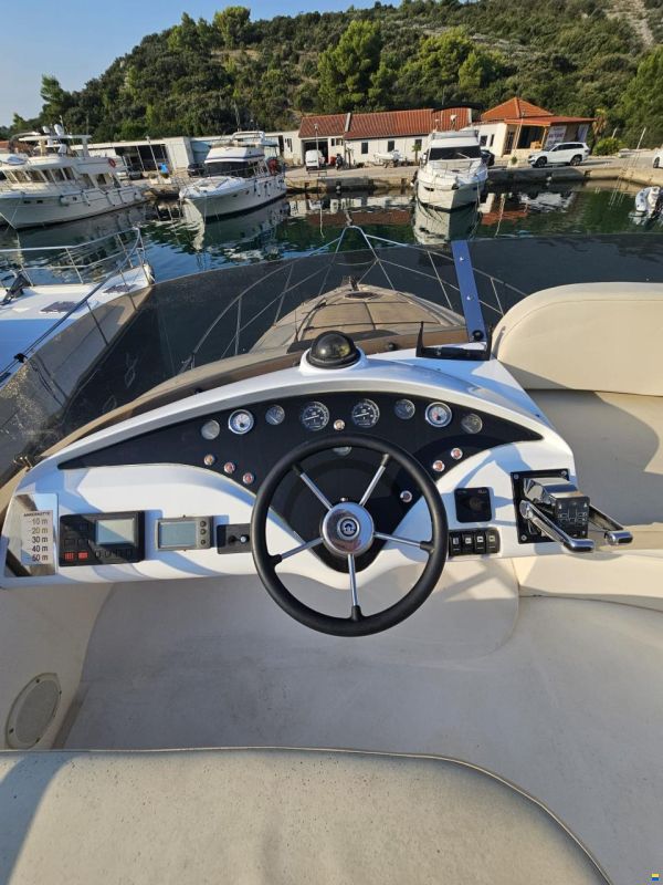 Fairline Phantom 40