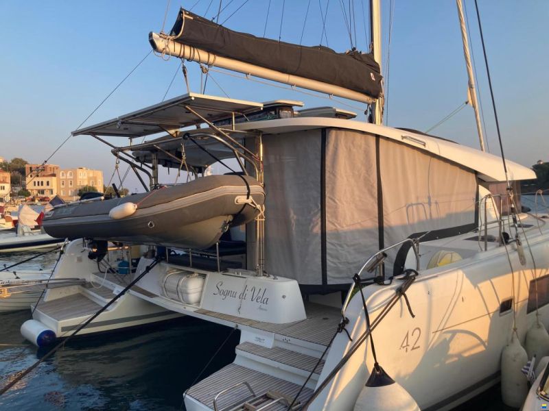 Lagoon 42