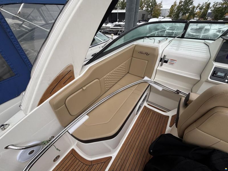Sea Ray 265 DAE