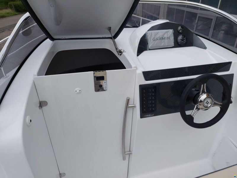 Marinello 650 Cabin