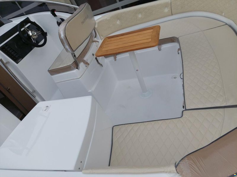 Marinello 650 Cabin