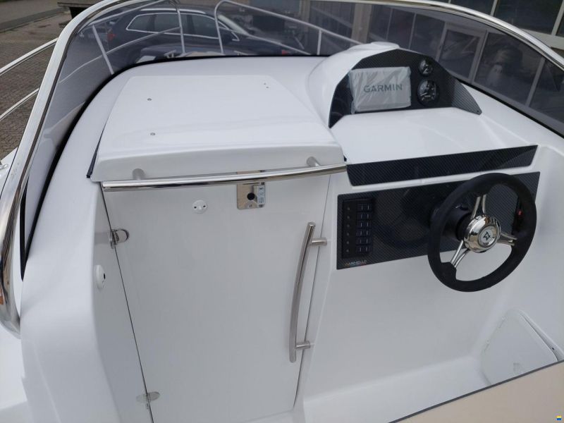 Marinello 650 Cabin