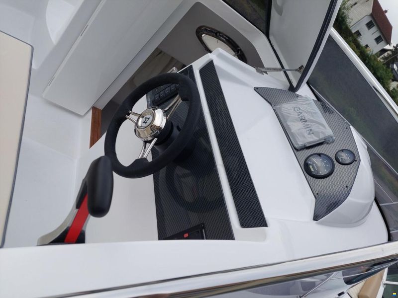 Marinello 650 Cabin