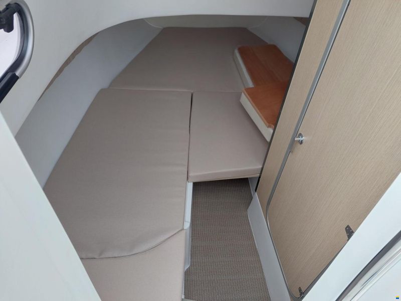 Marinello 590 Cabin