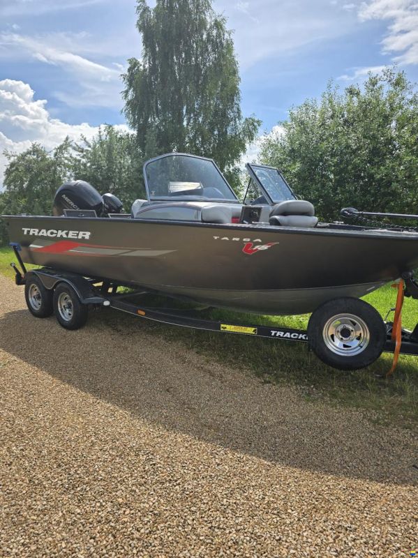 Tracker Marine Tracker Targa V18