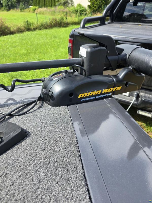 Tracker Marine Tracker Targa V18