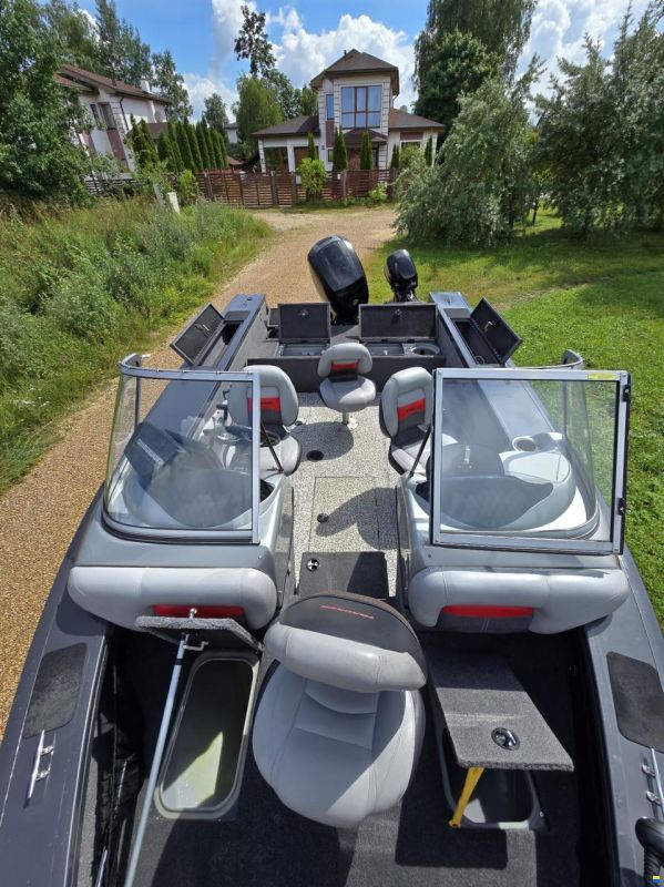 Tracker Marine Tracker Targa V18