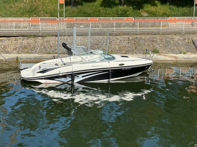 Rinker 246 Cuddy