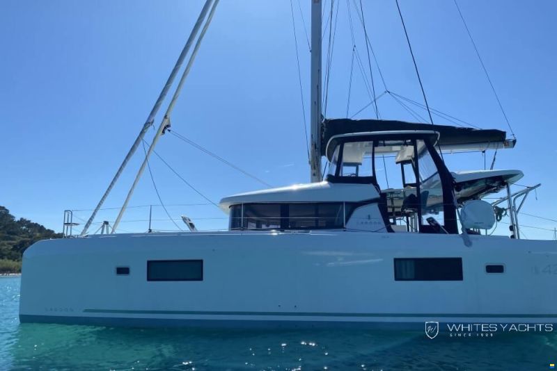 Lagoon 42