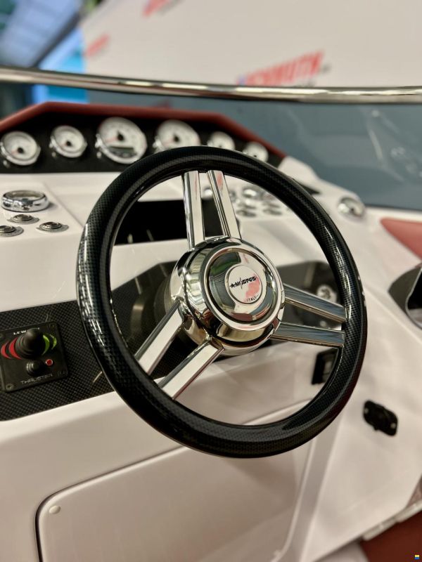 A. Mostes Offshore 31 EVO