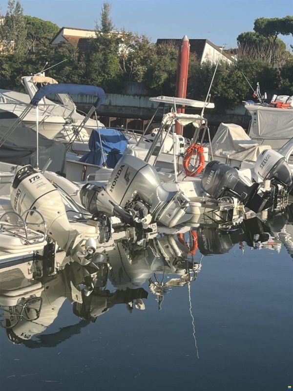 Sessa Key Largo 22'