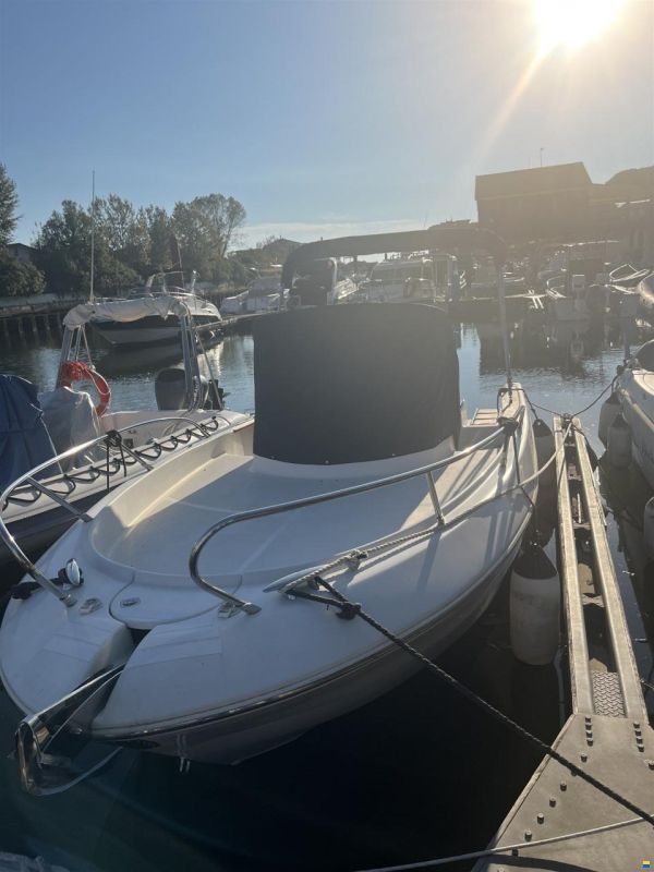 Sessa Key Largo 22'