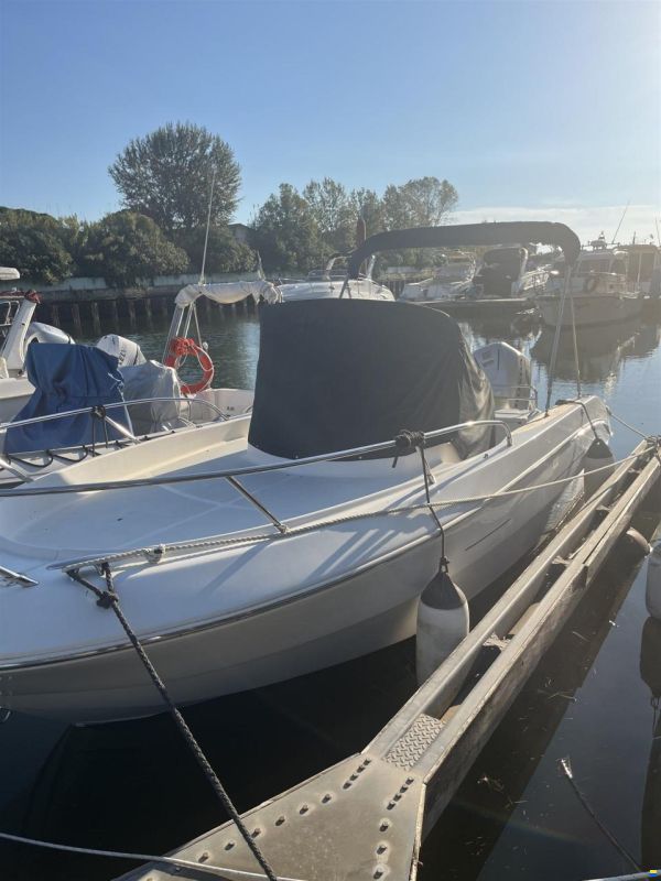 Sessa Key Largo 22'