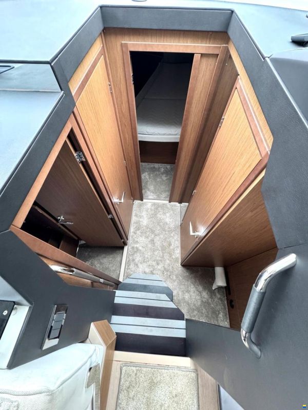 Jeanneau NC 37