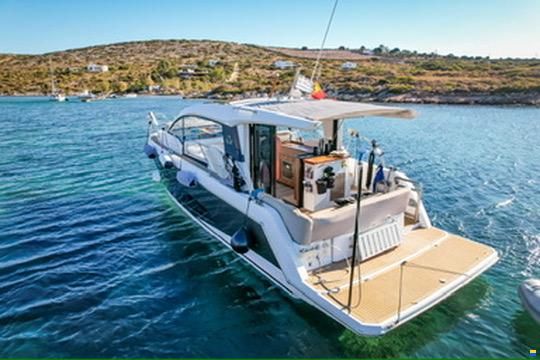 Sealine C330