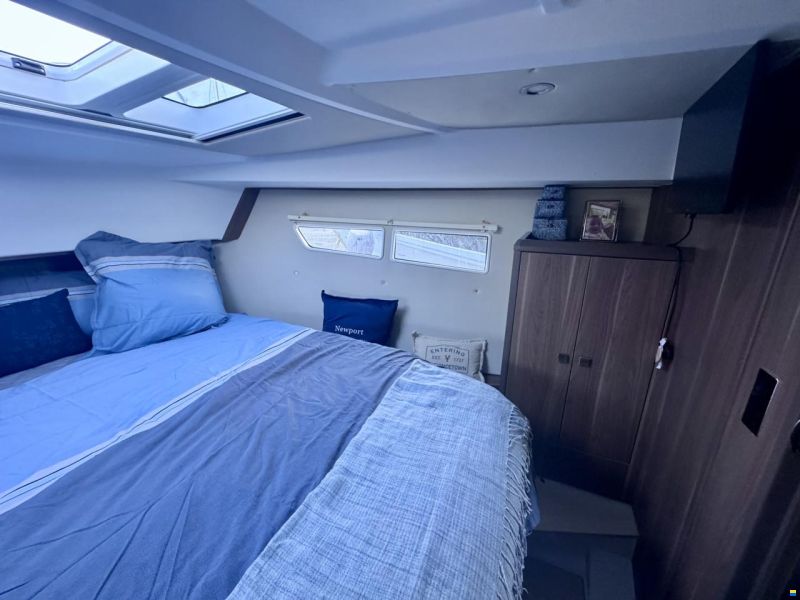 Sealine C330