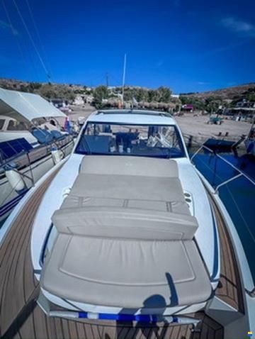 Sealine C330